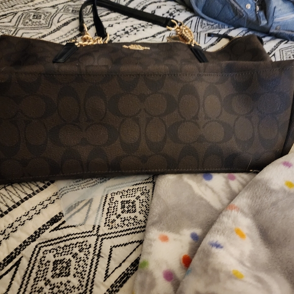 Coach purse - Picture 5 of 7